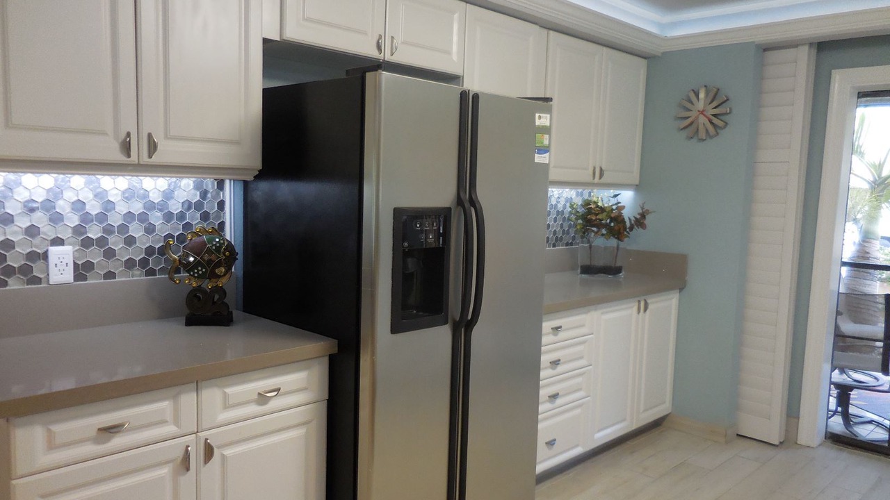 Photo of Kitchen in Mid Island