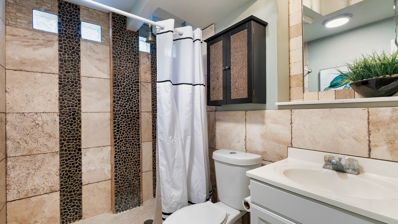 Photo of Bathroom in Mid Island