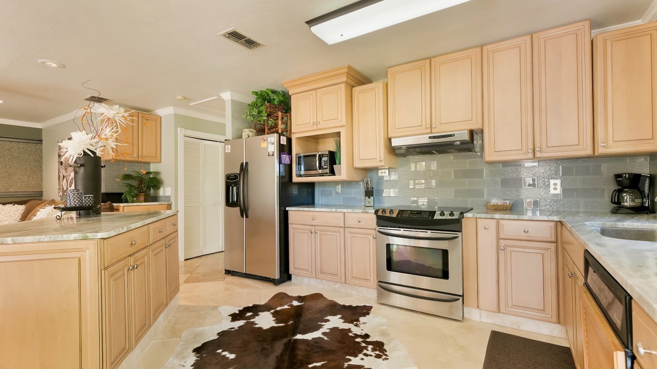 Photo of Kitchen in Mid Island