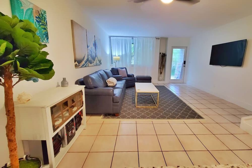 Photo of Livingroom in Royal Poinciana
