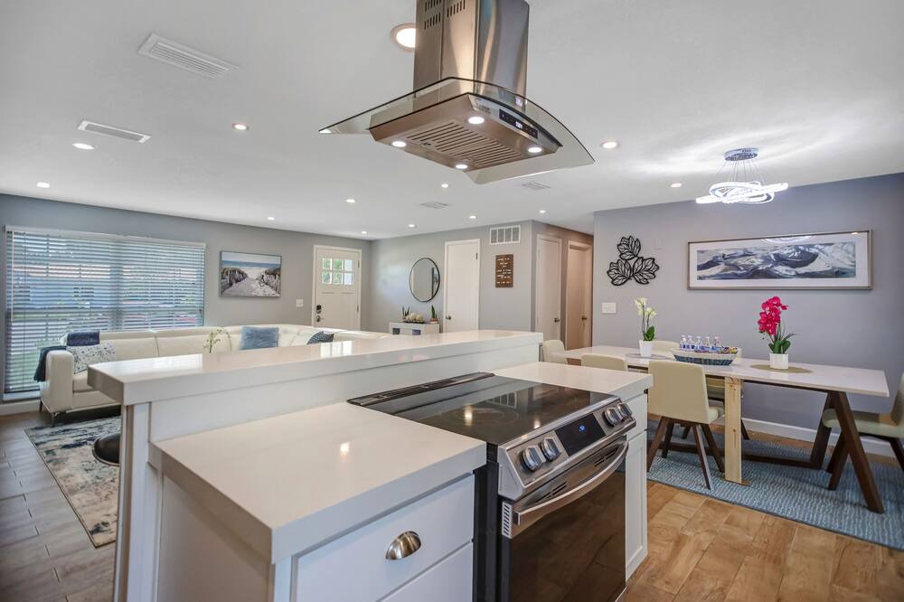 Photo of Kitchen in Neptune Beach