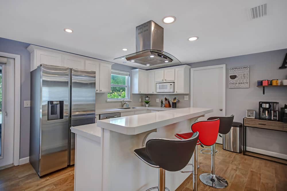 Photo of Kitchen in Neptune Beach