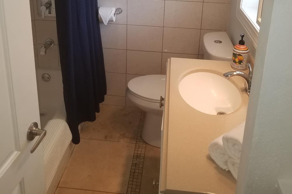 Photo of Bathroom in Greenacres