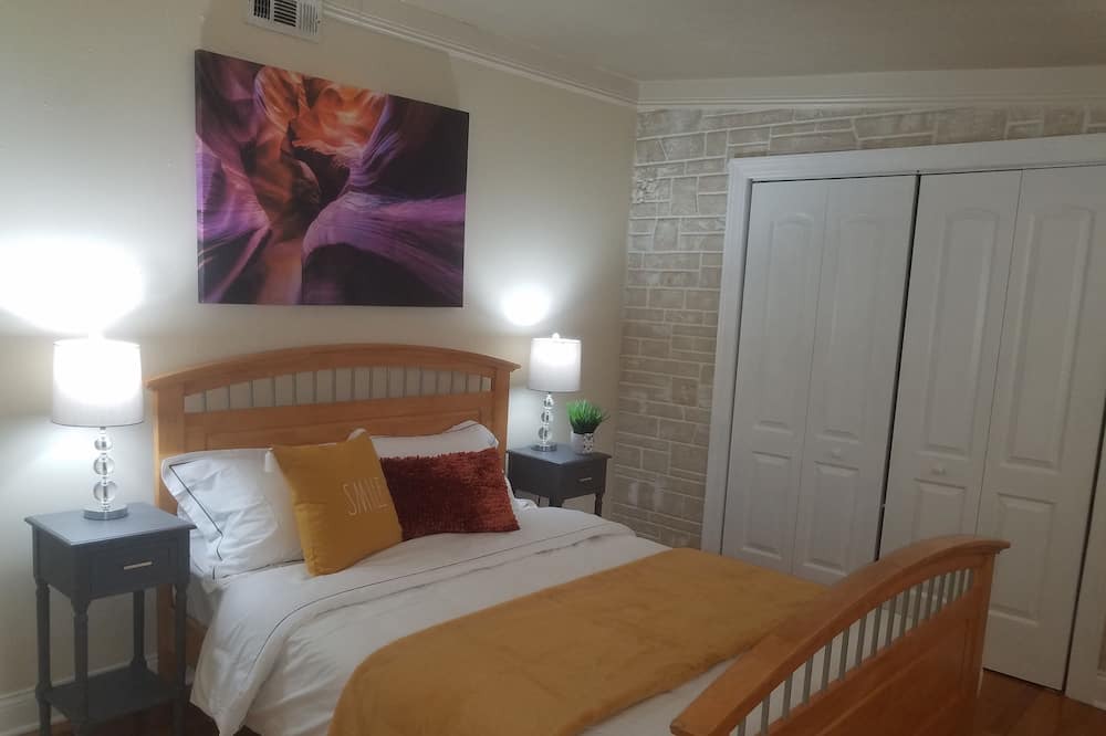 Photo of Bedroom in Greenacres