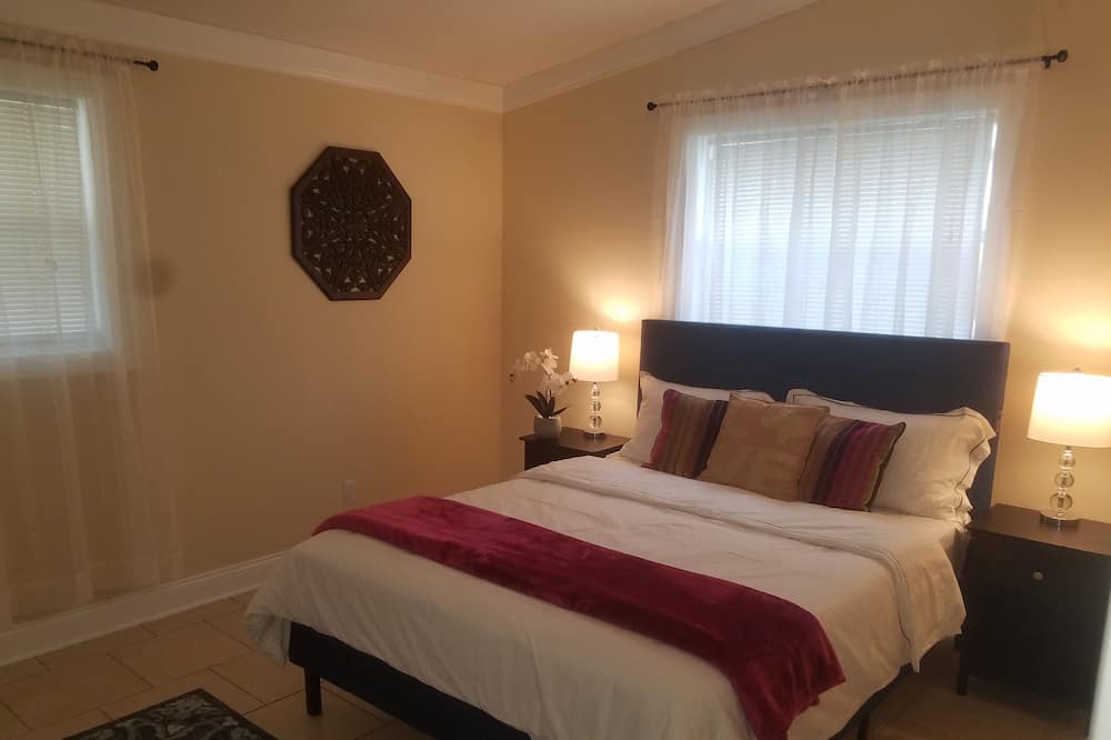 Photo of Bedroom in Greenacres
