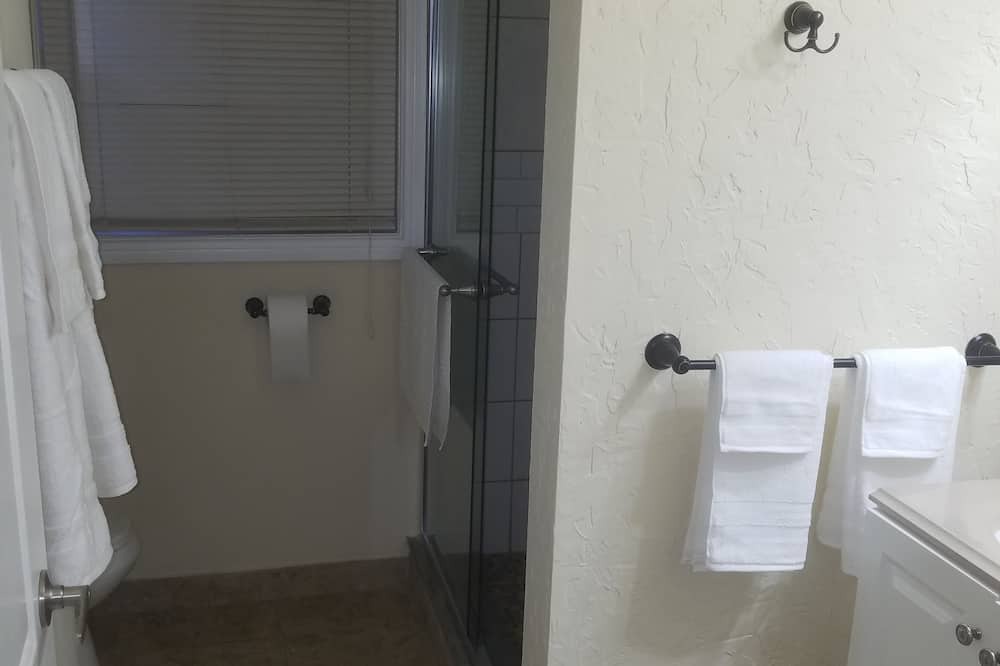 Photo of Bathroom in Greenacres