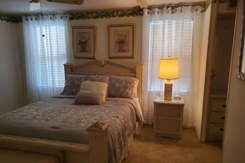 Photo of Bedroom in Jacarandas