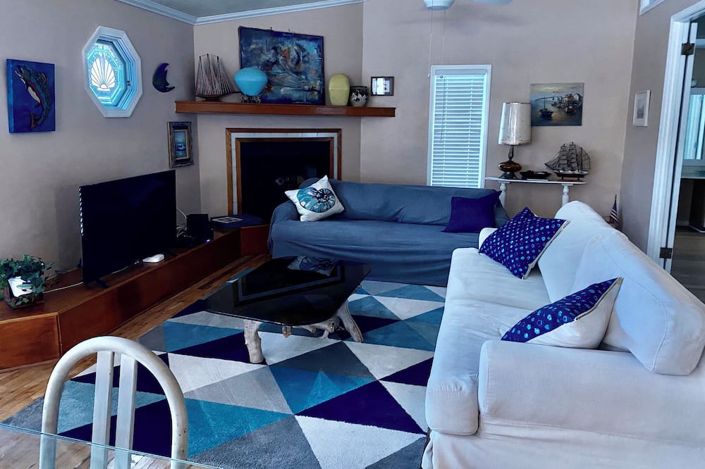 Photo of Livingroom in Alligator Point