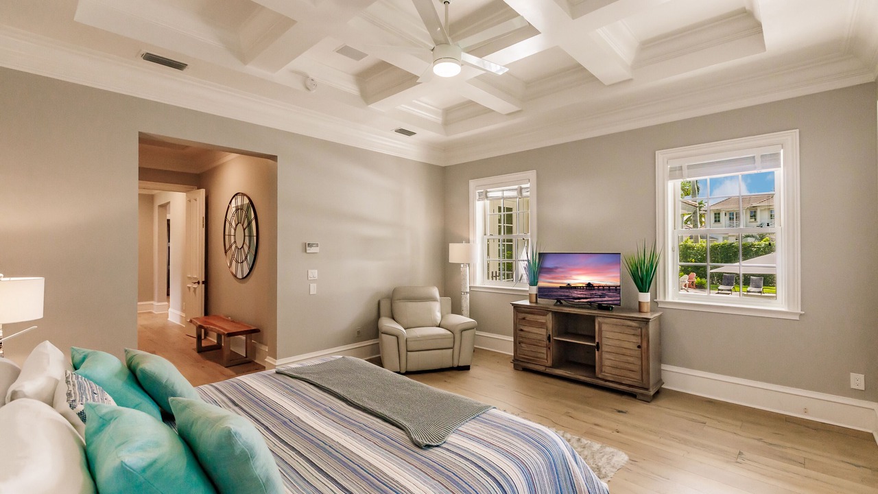 Photo of Bedroom in Aqualane Shores