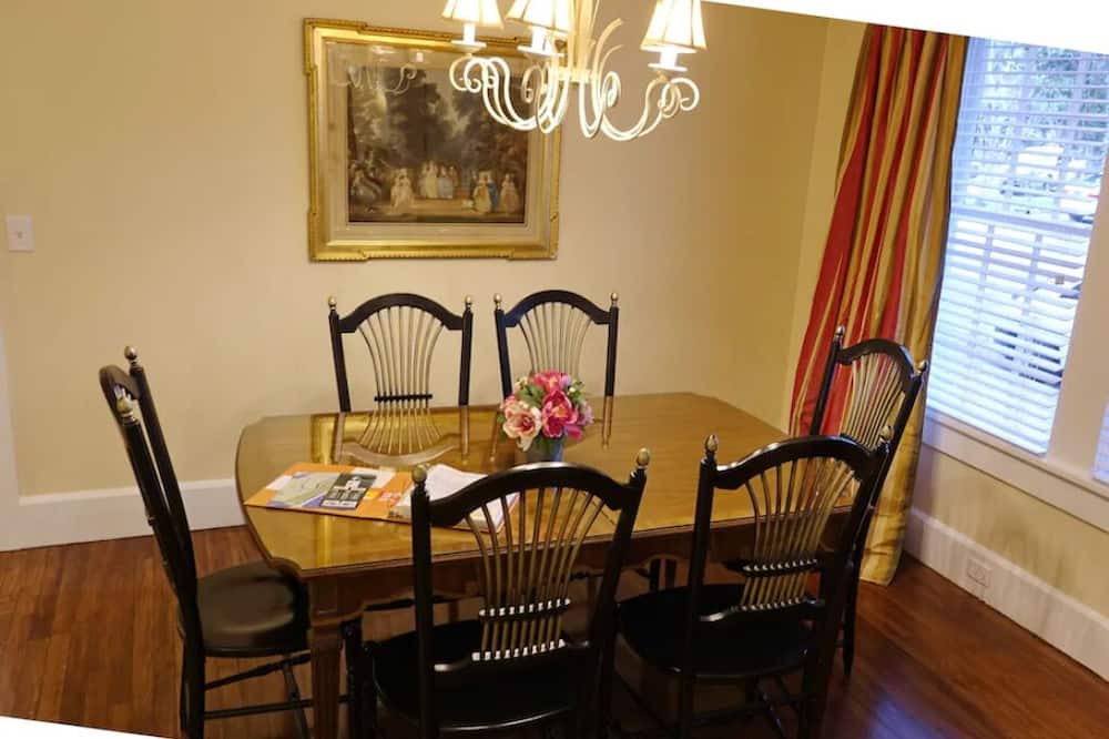 Photo of Kitchen in Historic District