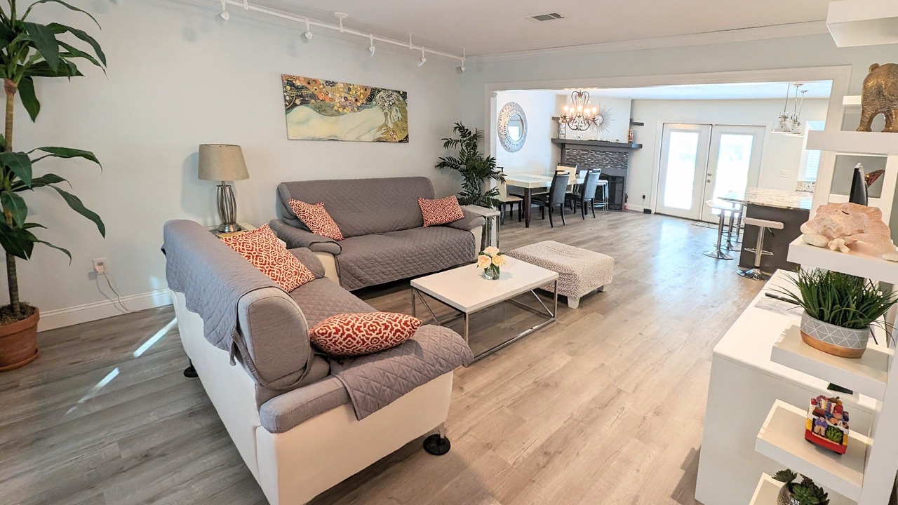 Photo of Livingroom in Tallahassee
