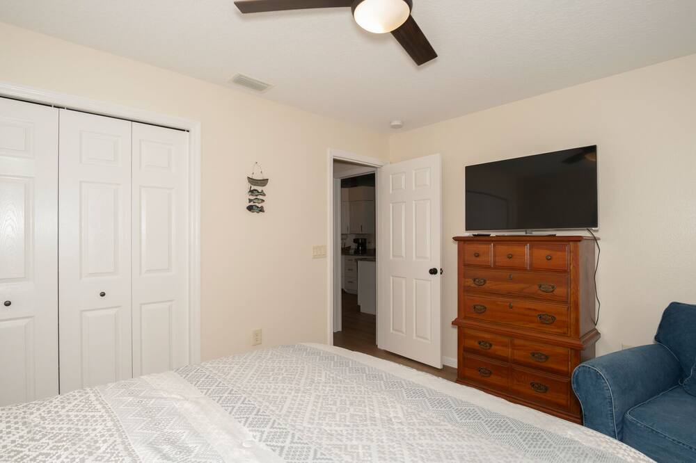 Photo of Bedroom in Lecanto