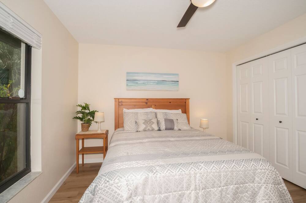 Photo of Bedroom in Lecanto
