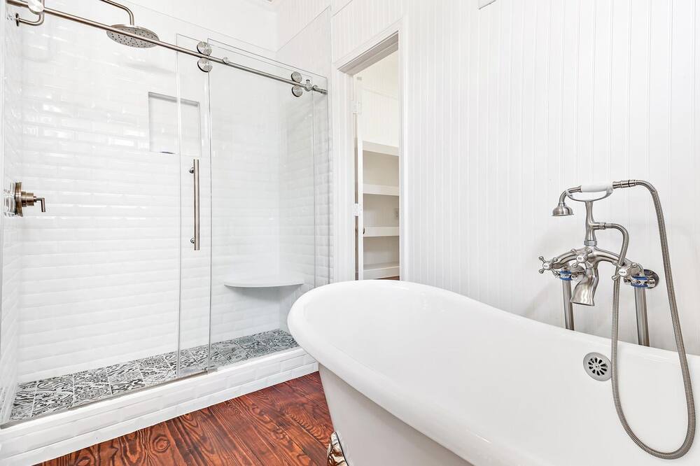 Photo of Bathroom in King City