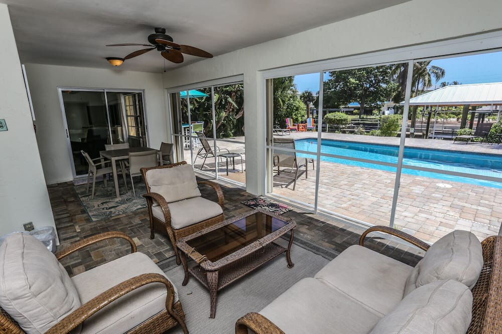 Photo of Patio Balcony in Mid Island