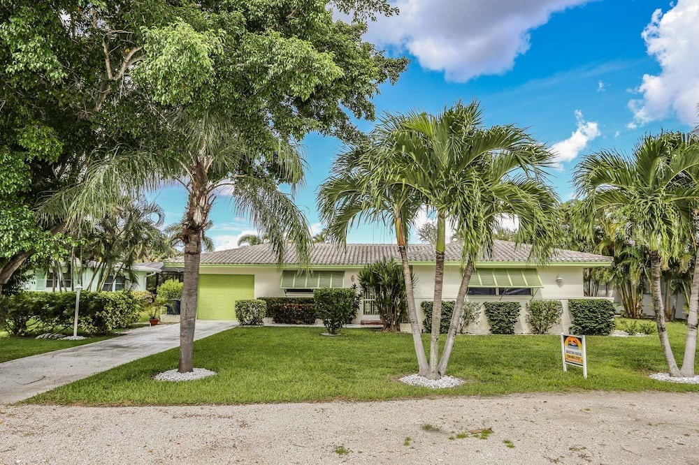 Photo of Outdoor in Mid Island