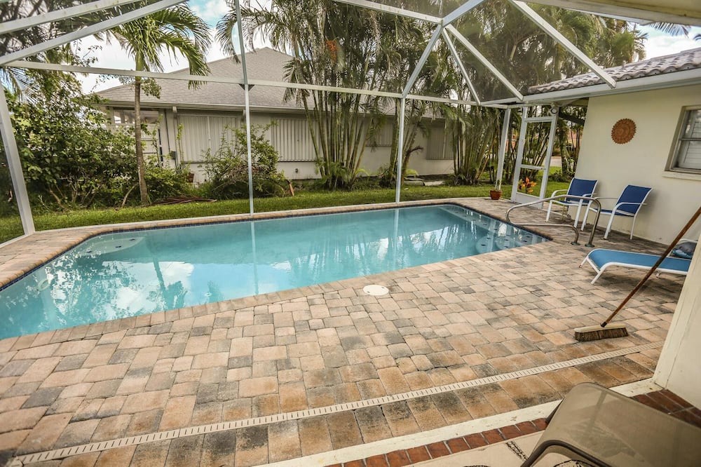 Photo of Outdoor in Mid Island