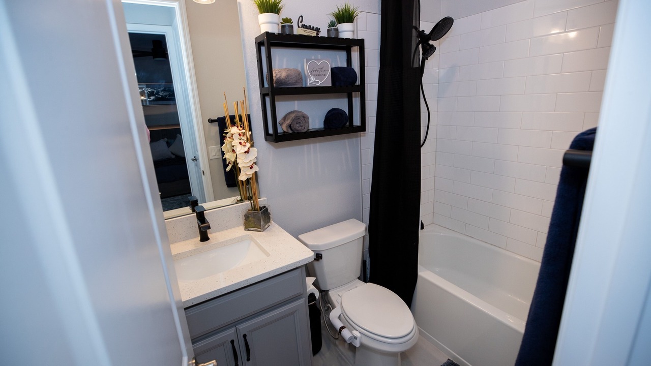 Photo of Bathroom in Colonialtown South