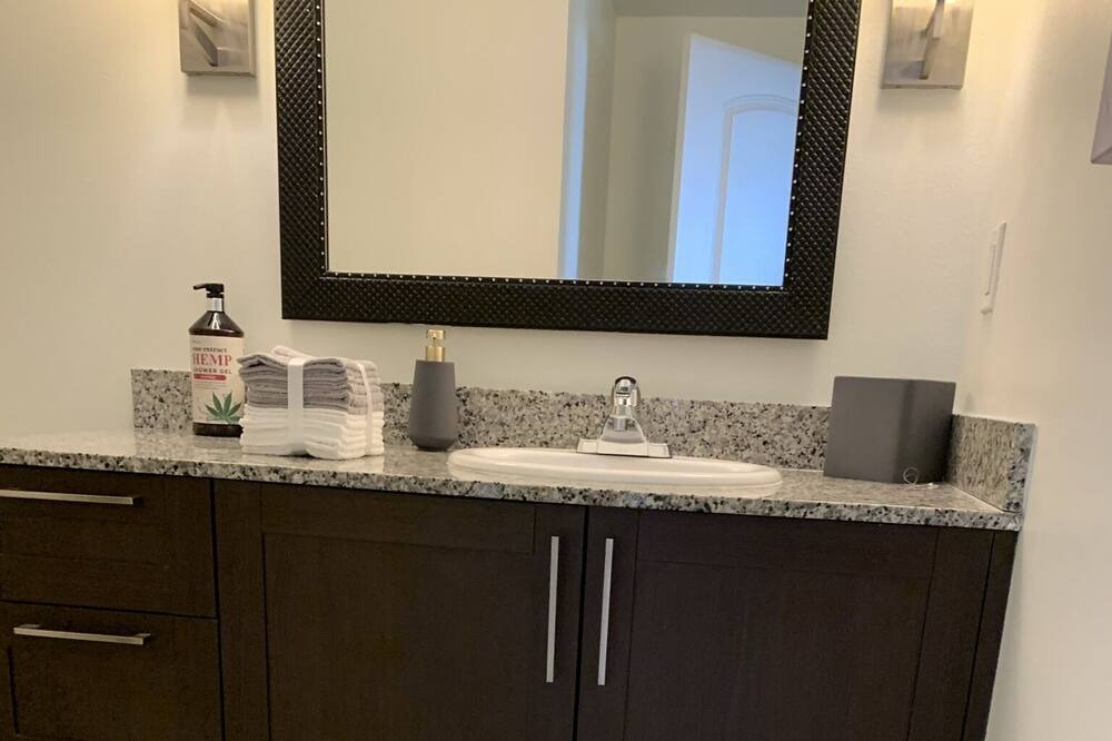 Photo of Bathroom in Pembroke Pines