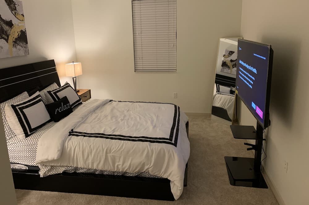 Photo of Bedroom in Pembroke Pines