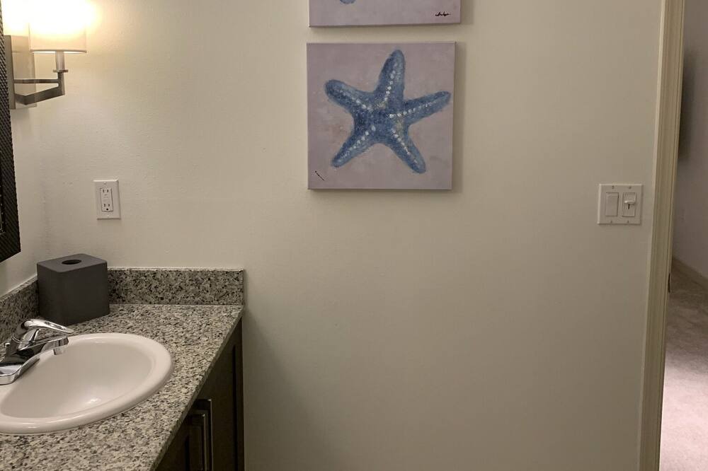Photo of Bathroom in Pembroke Pines