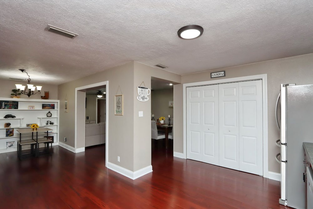 Photo of Bedroom in Egypt Lake-Leto