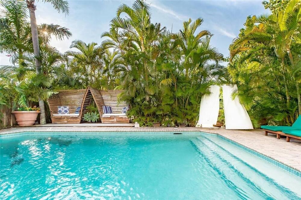 Photo of Outdoor in Hendricks and Venice Isles