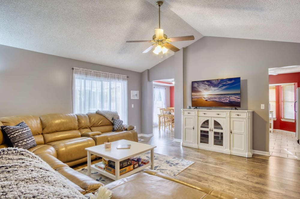 Photo of Livingroom in Arlington