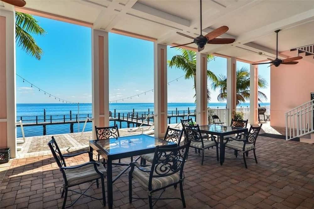 Photo of Patio Balcony in Coquina Key