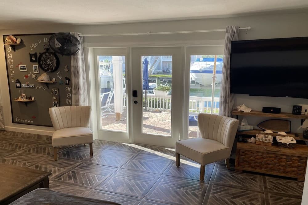 Photo of Livingroom in Coquina Key