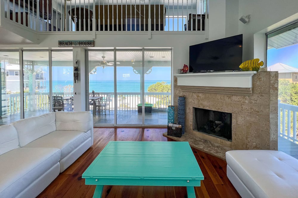 Photo of Livingroom in Jose's Hideaway