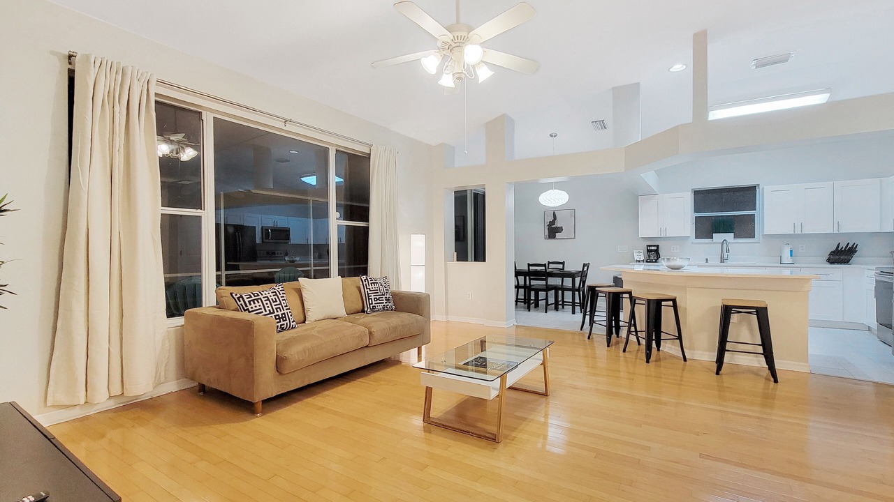 Photo of Livingroom in New Tampa