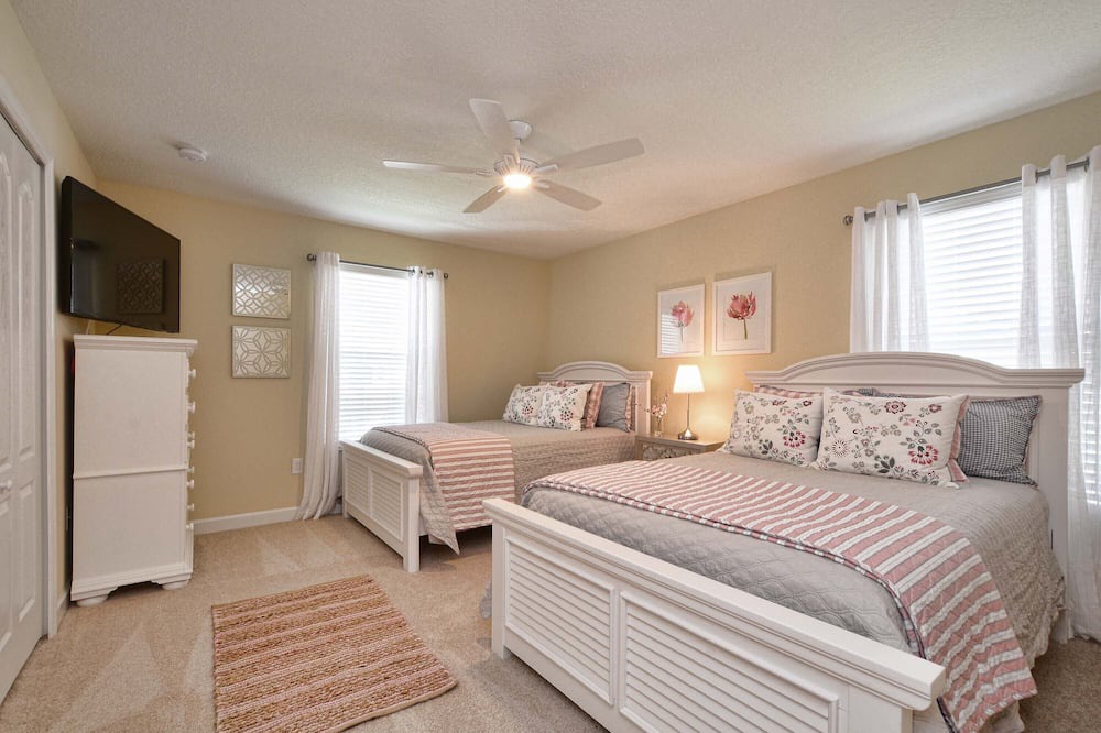 Photo of Bedroom in Lindfields