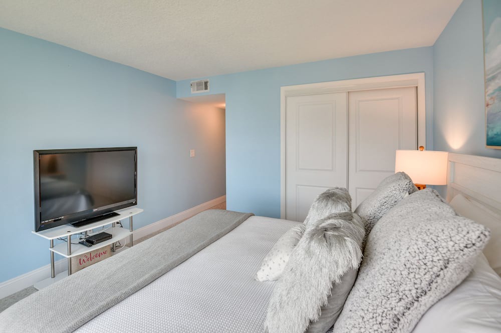 Photo of Bedroom in Point East