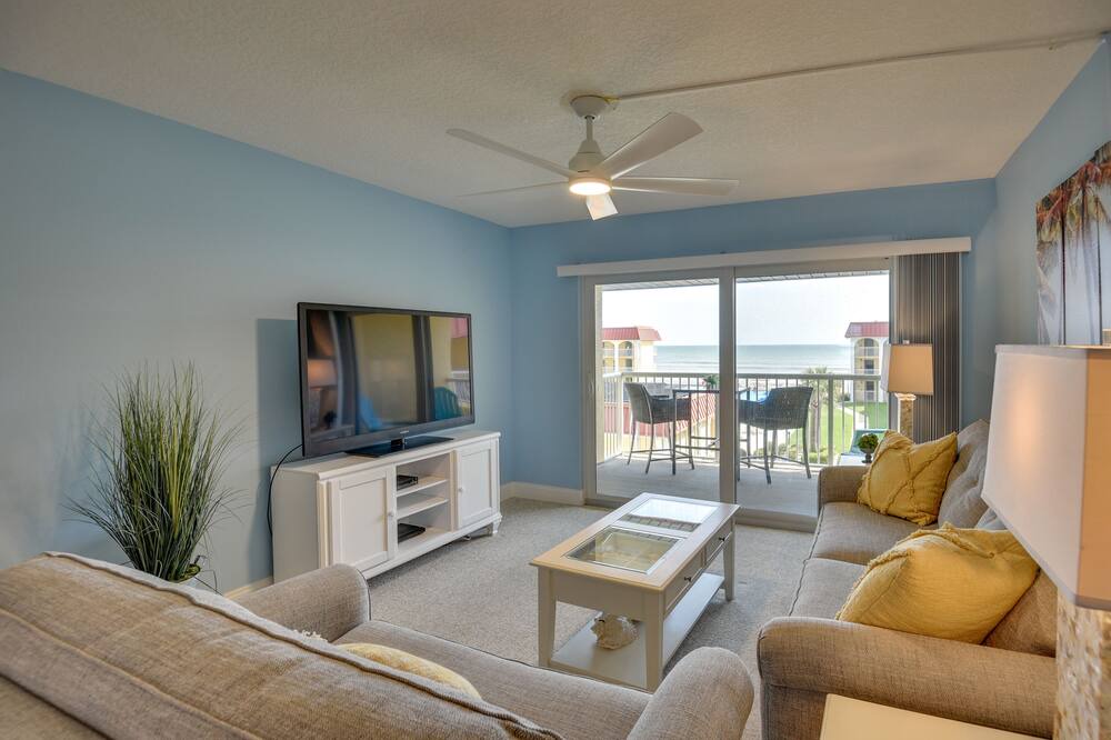Photo of Patio Balcony in Point East