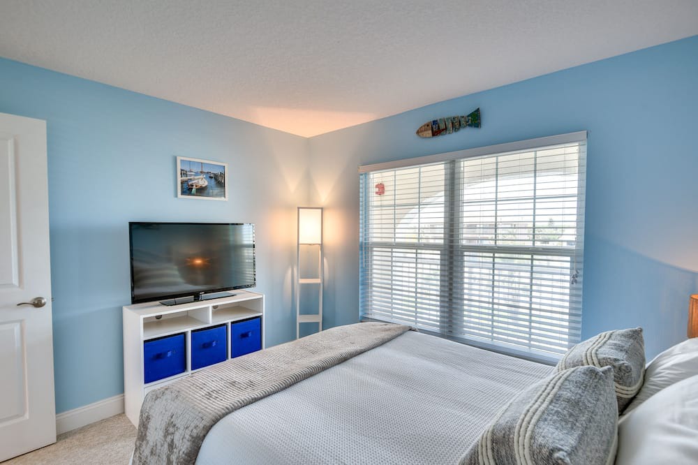 Photo of Bedroom in Point East