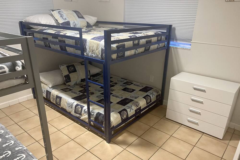 Photo of Bedroom in Oakford Park