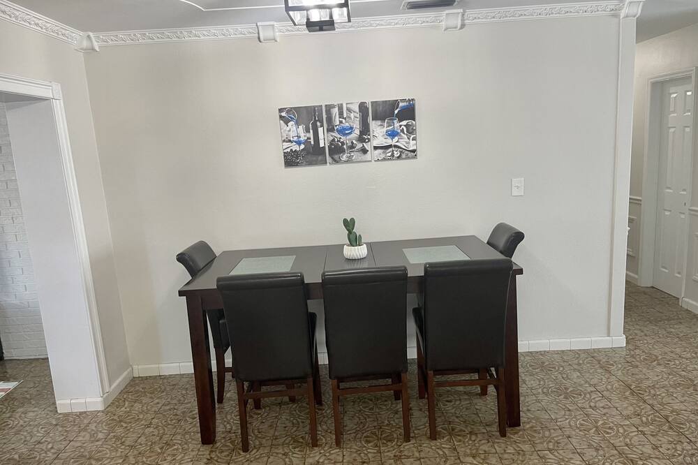 Photo of Kitchen in Oakford Park