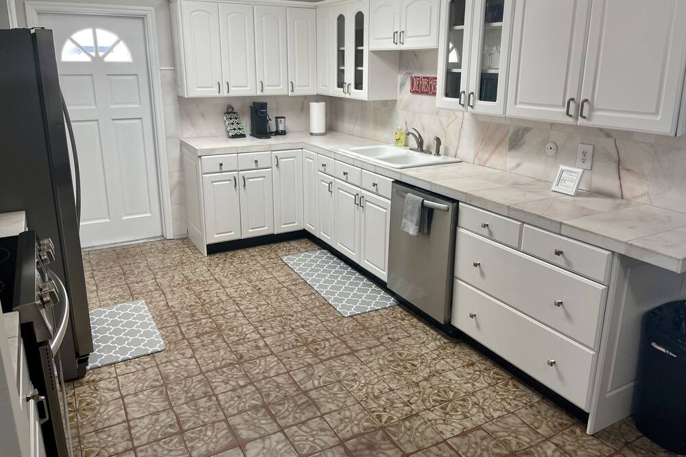 Photo of Kitchen in Oakford Park