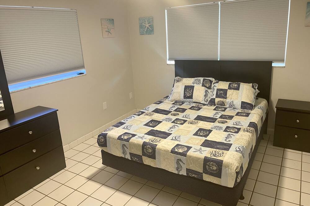 Photo of Bedroom in Oakford Park