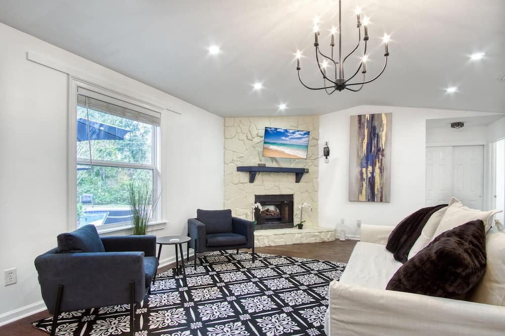 Photo of Livingroom in Southside