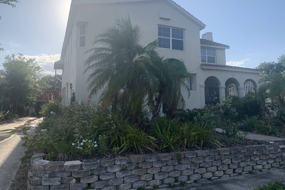 Photo of Outdoor in Lakeland