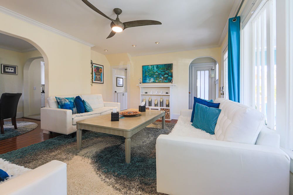 Photo of Livingroom in DeLand