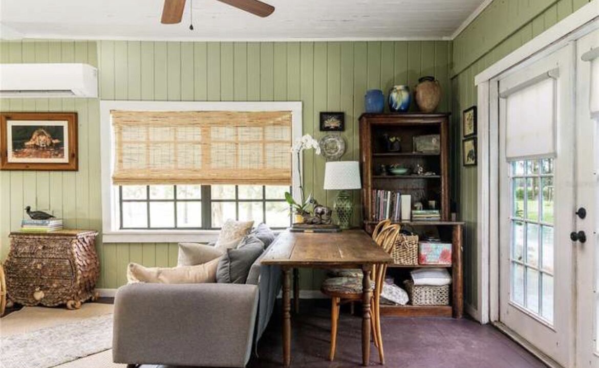 Photo of Livingroom in Dade City