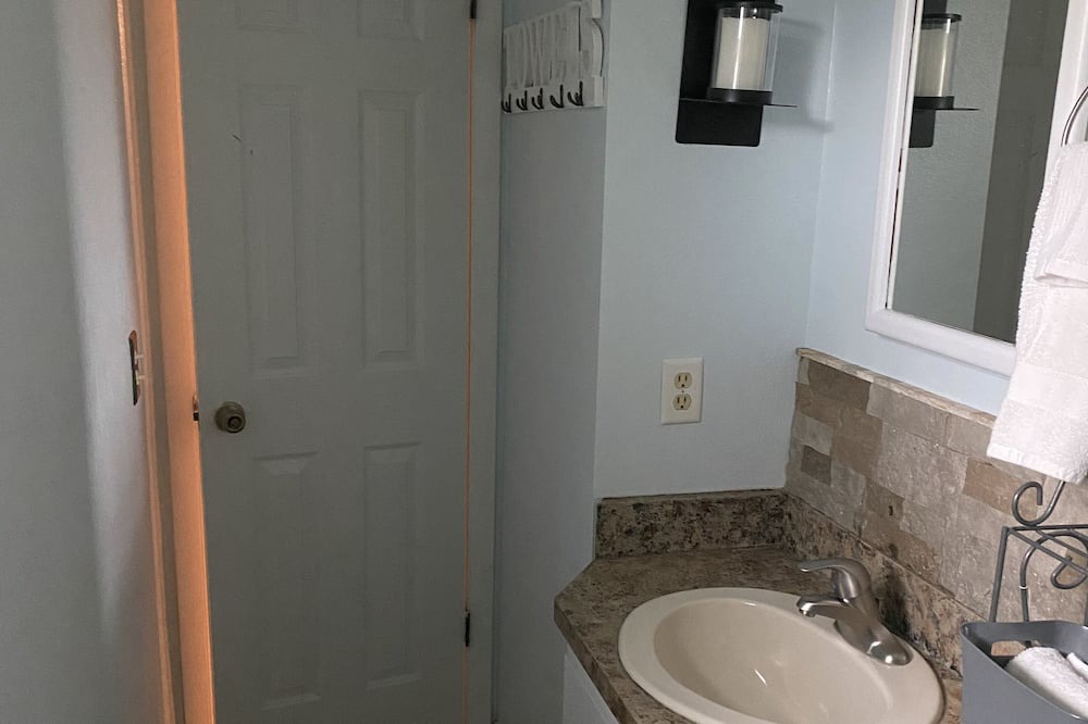 Photo of Bathroom in Umatilla