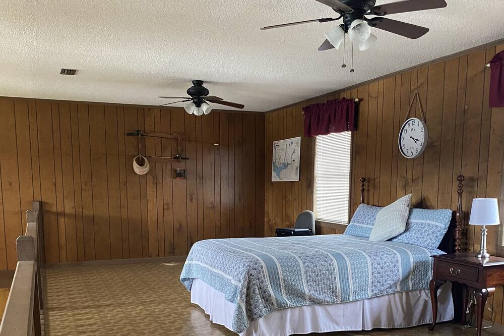 Photo of Bedroom in Mount Pleasant