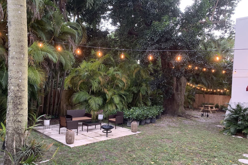 Photo of Outdoor in Biscayne Park