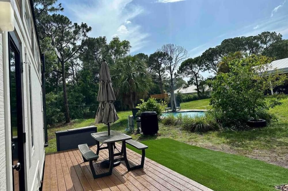Photo of Outdoor in Palm Beach Country Estates