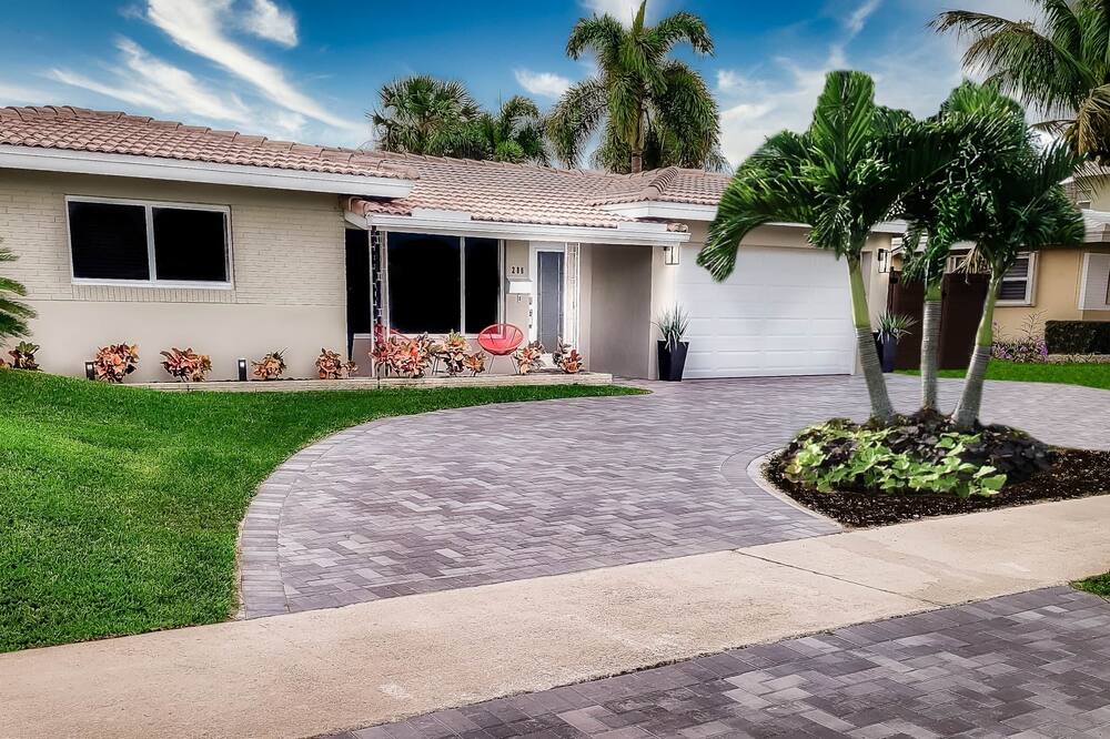 Photo of Others in Garden Isles