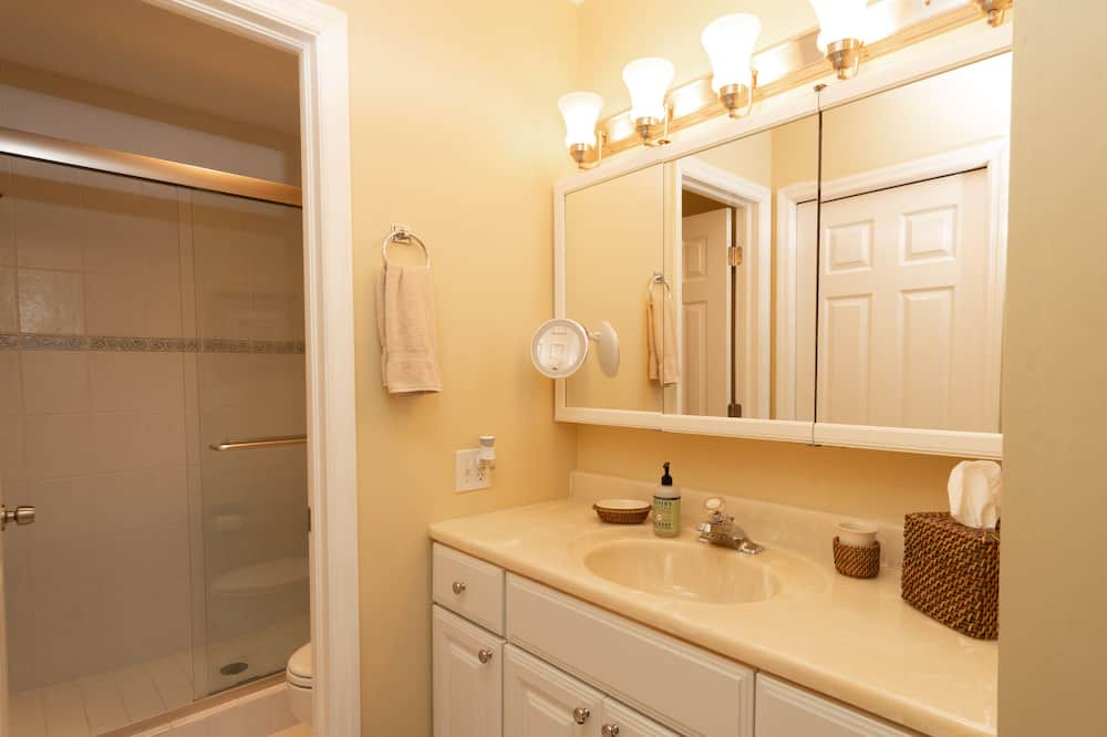 Photo of Bathroom in Hammock Bay